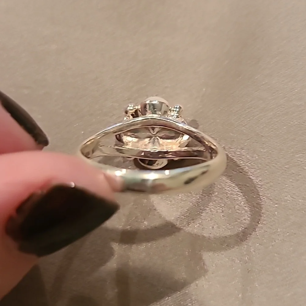 Sterling silver flower ring - Picture 5 of 6